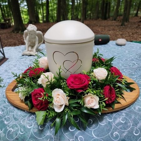 Waldbestattung / Friedwald / Naturbestattung
